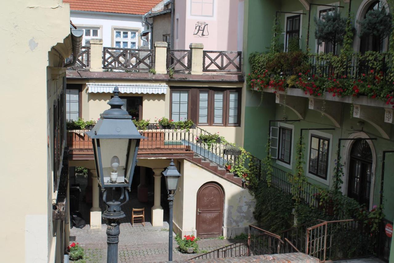 Zwinger Apartman Σόπρον Εξωτερικό φωτογραφία